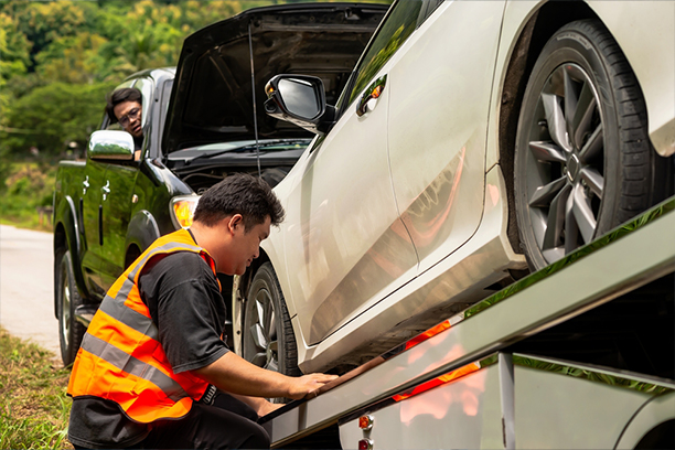 Mobile workshop and towing service1